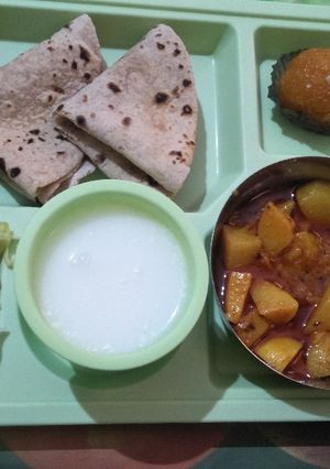 બટેટા નુ શાક (bateta nu shaak recipe in Gujarati) રેસીપી મુખ્ય ફોટો