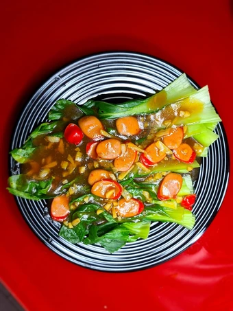 Langkah Gampang Membuat Resep 51. Pakcoy tumis sosis yang Bikin Ngiler