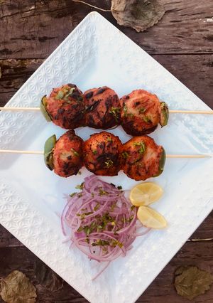 A picture of Tandoori Momos.
