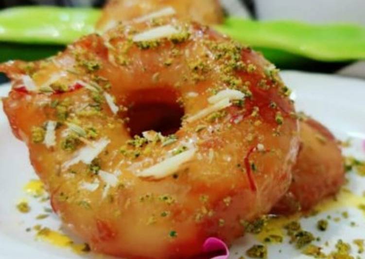 Jalebi donuts with apple filling