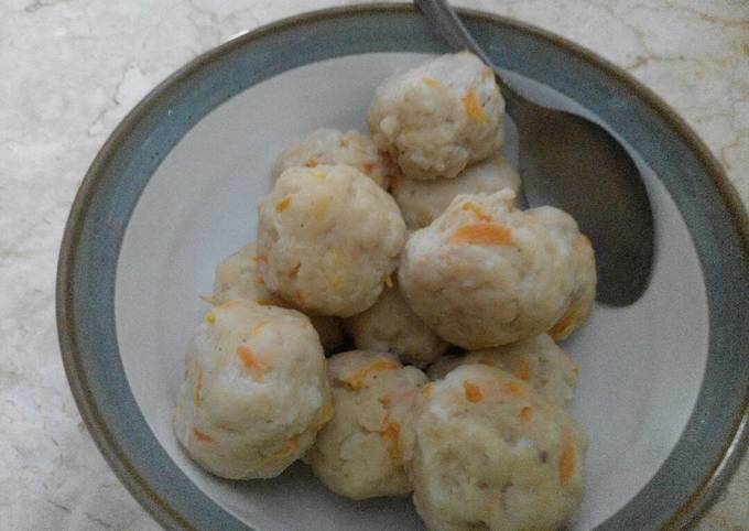 Resep Bakso ayam udang wortel  oleh Charoline C Cookpad