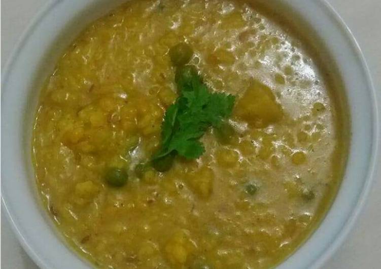 Steps to Prepare Fall Mix veg khichdi
