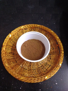 * கரம் மசாலா தூள்*(garam masala powder recipe in tamil) செய்முறை முக்கிய புகைப்படம்