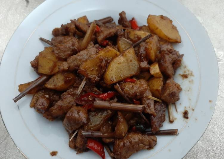 Sambal Goreng Daging Kentang