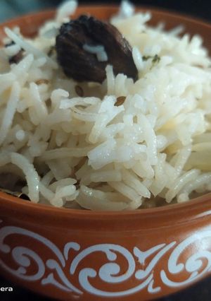 A picture of Onion pulaw.