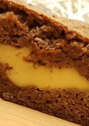 A picture of Low Carb Banana Cinnamon Cake (With Custard Centre).