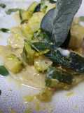 Mezze lune di piselli,con ricotta e scorza di limone