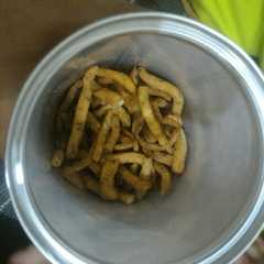 รูปของ Kue stik bawang keju padat kalori