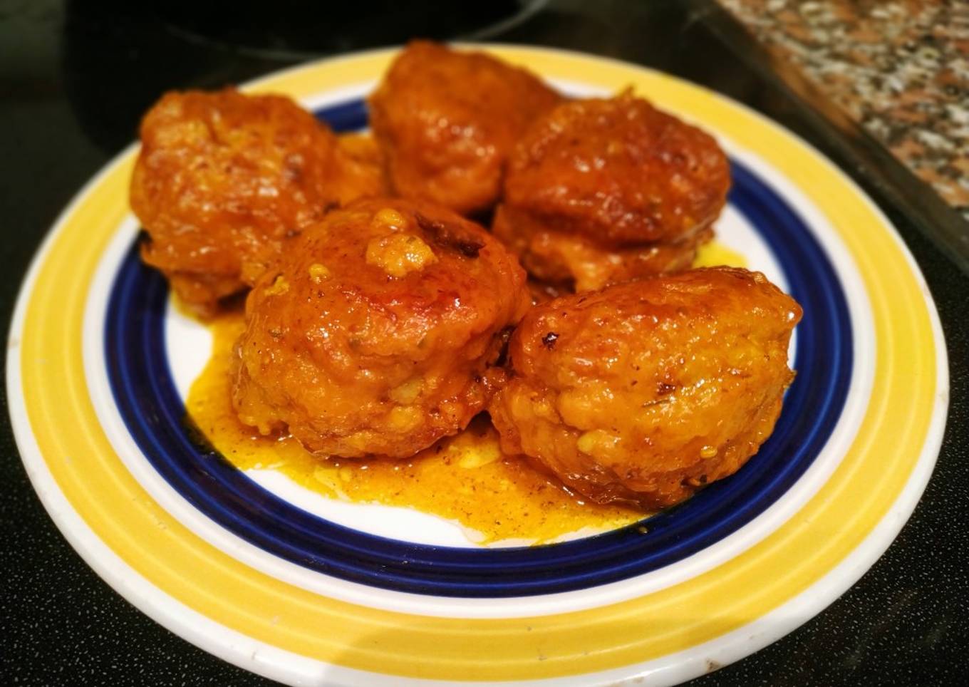 Albóndigas en salsa española