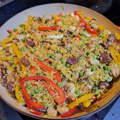 A picture of Paella.