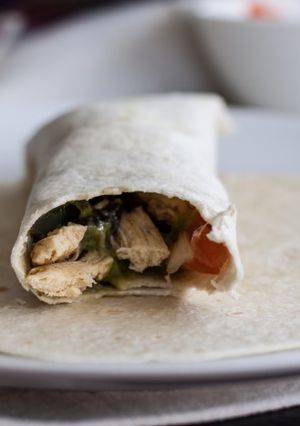Foto principal de Burritos con frijoles y sobras de pollo