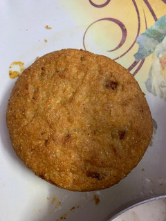 आलू की खस्ता कचौड़ी(Aloo ki khasta kachodi reicpe in Hindi) रेसिपी मुख्य फोटो