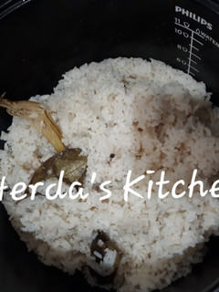 Foto resep Nasi Uduk RiceCooker