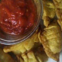 A picture of Momos.