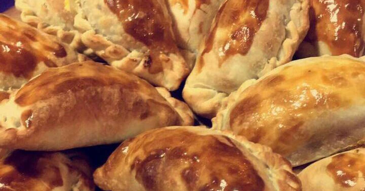 Empanadas De Carne Cortada A Cuchillo Salteñas