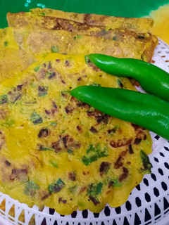બેસન ના પુડલા(Besan pudla Recipe in Gujarati) રેસીપી મુખ્ય ફોટો