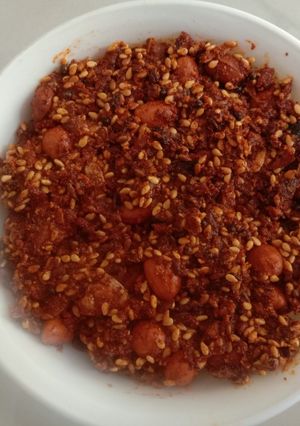 लसुण झुरका (lasun jhurka recipe in marathi) रेसिपी चे मुख्य फोटो