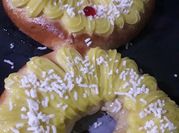 Una foto de rosca de reyes con aceite
