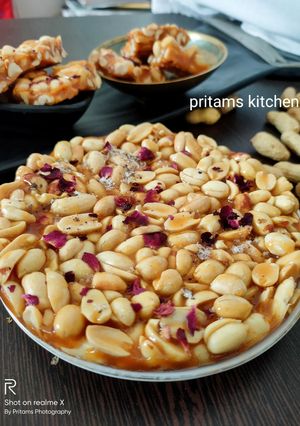 मूंगफली की चिक्की रेसिपी मुख्य फोटो