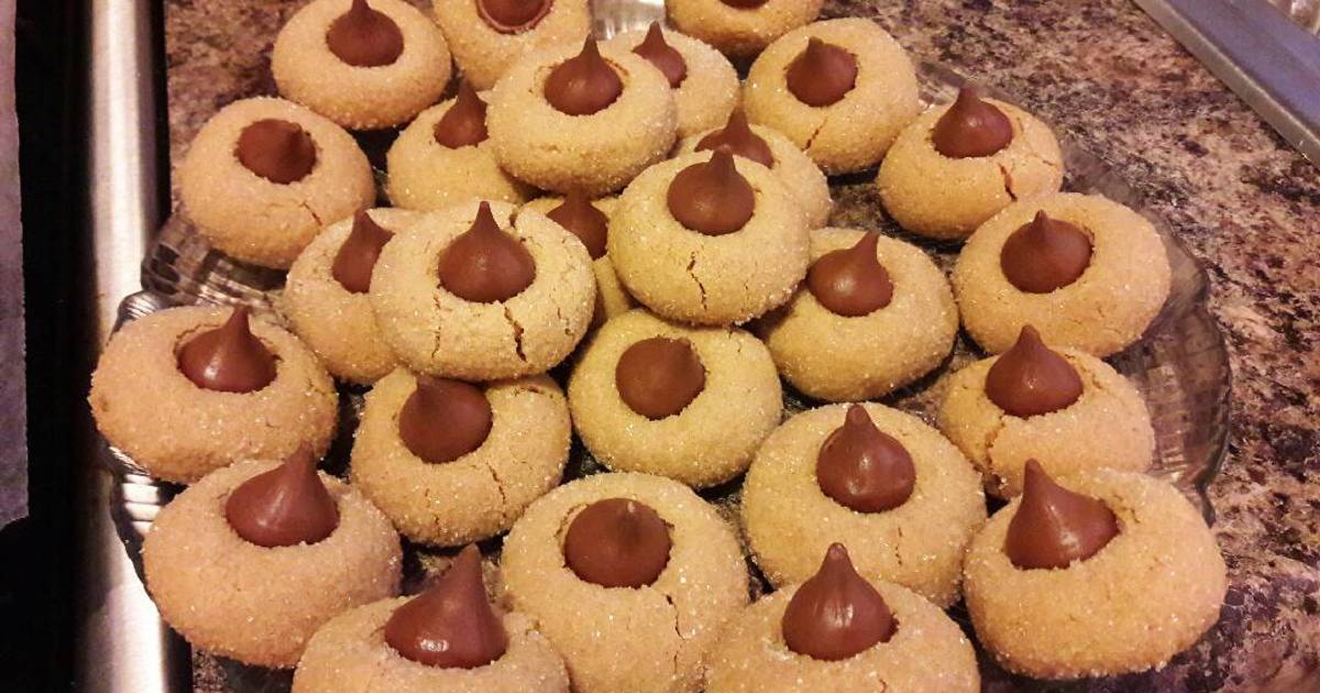 Galletas de crema de cacahuate y chocolate kiss Receta de LAS DELICIAS PARA  TU HOGAR- Cookpad