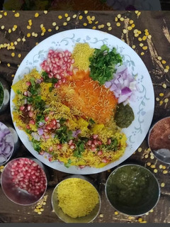 સુરતી લોચો (Surati Locho Recipe In Gujarati) રેસીપી મુખ્ય ફોટો