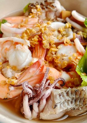 รูปของ ข้าวต้มขี้อาย ☺️ / ข้าวต้มทะเลทรงเครื่อง 🐟 🦐 🦑 / seafoods porridge v2 🐟 🦐 🦑