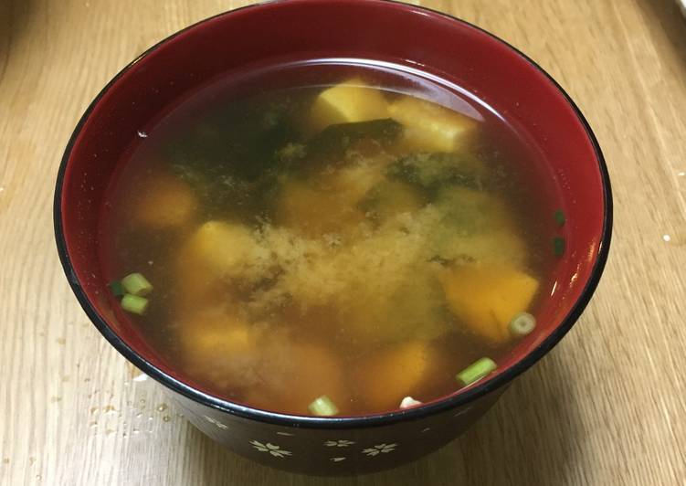 Easy Way to Prepare Super Quick Miso soup with Tofu and Wakame