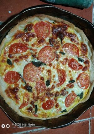 Una foto de Tarta caprese