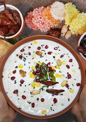 A picture of THAIRYU QUINOA (Curd Quinoa) With DATES CHUTNEY.