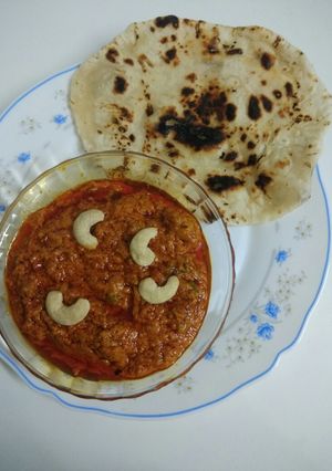 કાજુ મટર મસાલા (Kaju Mutter Masala Recipe In Gujarati) રેસીપી મુખ્ય ફોટો