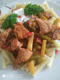 Zölbabos sertés ragu, rövid csővel recept fotója