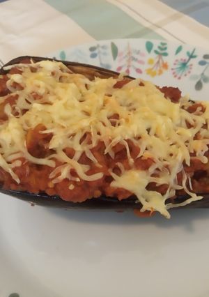 Una foto de ~ Berenjas rellenas de carne ~