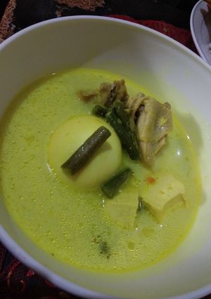 Foto resep Sayur bumbu kuning santan (Telor,Tahu,ayam dan kacang panjang)