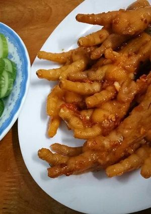 Hình của món Chân gà xào sate.
