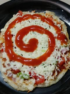 ઉત્તપમ પીઝા રેસીપી (Uttapam Pizza Recipe In Gujarati) રેસીપી મુખ્ય ફોટો