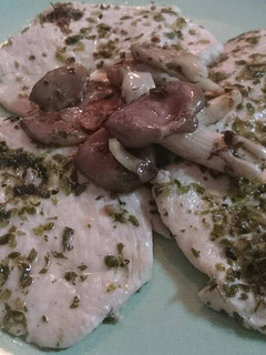 Una foto de Pechugas de pollo con setas