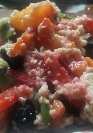 A picture of Oats fruit veggie salad.