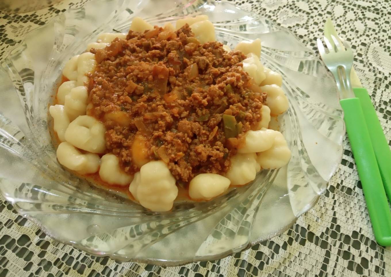 Ñoquis de harina con salsa tipo bolognesa 🇺🇾