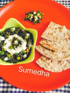 मेथी मटार मलाई (Methi Matar Malai Recipe In Marathi) रेसिपी चे मुख्य फोटो