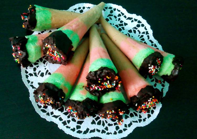 STEAMED RAINBOW CORNETTO CAKE