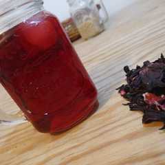 Una foto de Agua de flor de Jamaica