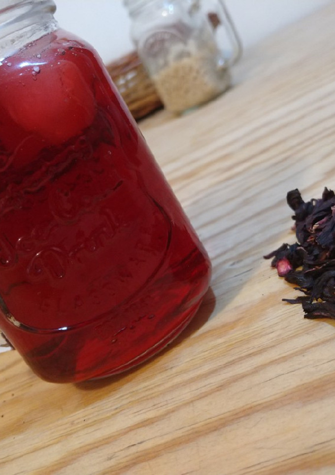 Una foto de Agua de flor de Jamaica