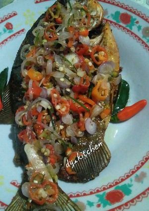 Foto resep Bawal goreng Sambal Matah