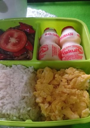 Foto resep Ide bekal series : Simply Bento Beef Teriyaki + Scrambled egg