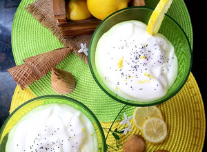 Una foto de Postre Helado Limón🍋🍋🍋