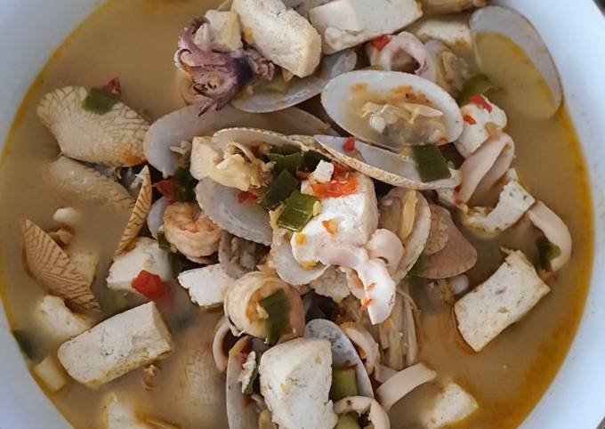 Tomyum seafood ala mommyput