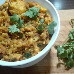 A picture of Aaloo Gobi.