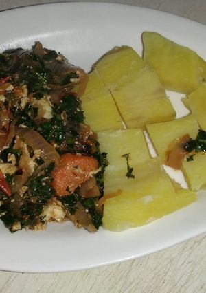 A picture of Sweet potato & Ugu egg sauce.