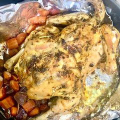 A picture of Herb honey roasted chicken.