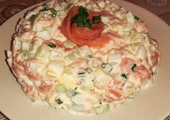 Салат с семгой